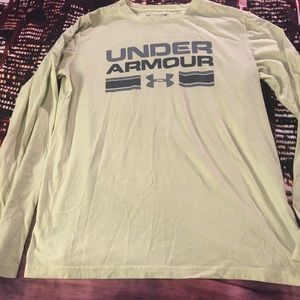 Kids under Armour shirt large